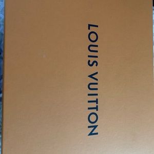 On the Go GM ( LV) Louis Vuitton purse.